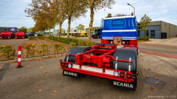 20251019-Tom-Holding-00538